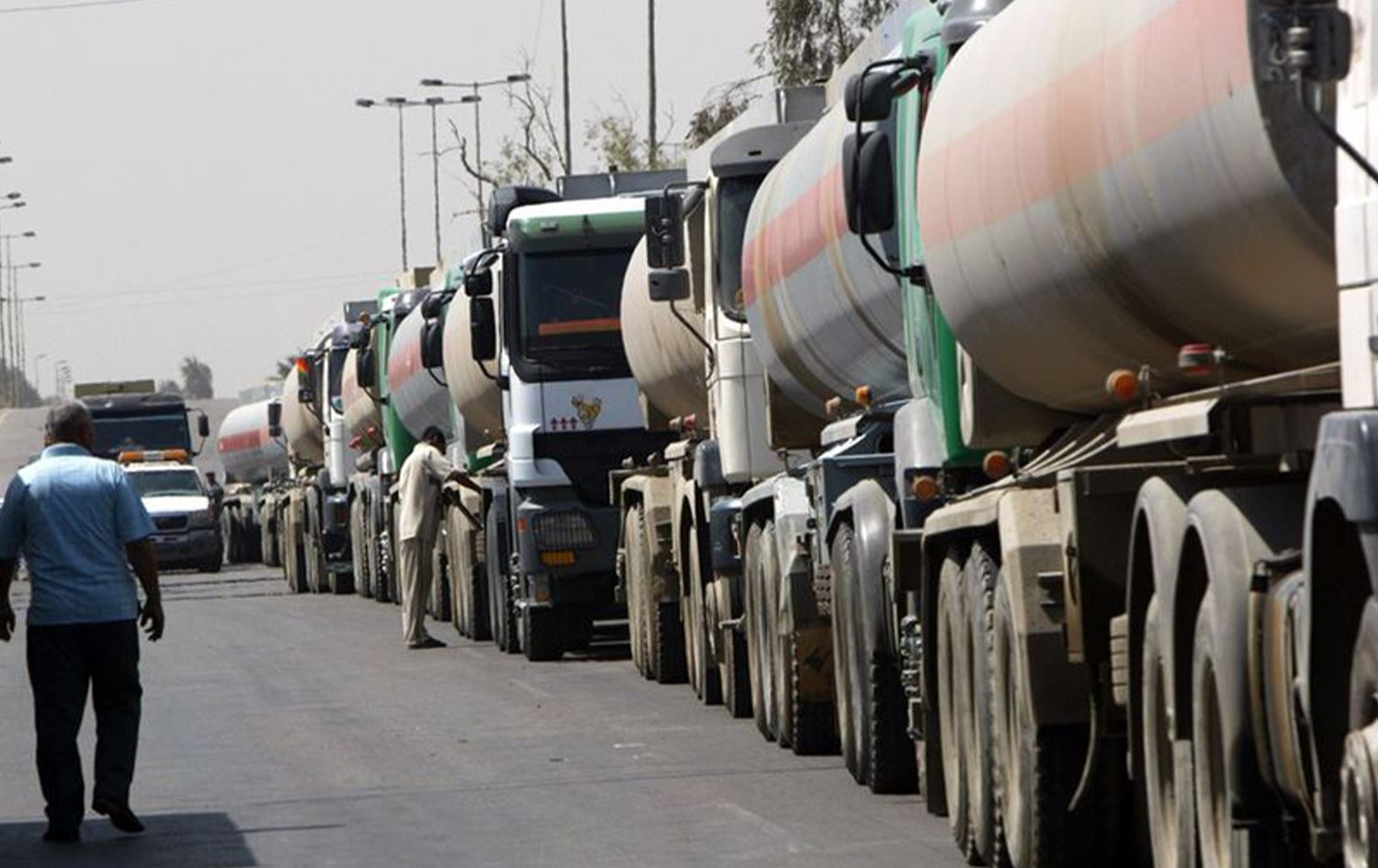 العراق يعزز مرونة صادراته النفطية عبر النقل البري بالصهاريج