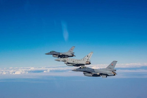 تحليق مكثف للطيران الحربي في سماء بغداد وهبوط طائرات شحن أمريكية