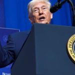 ترامب لـ CNBC: التطورات الراهنة في إيران تشير إلى “تغيير للنظام”