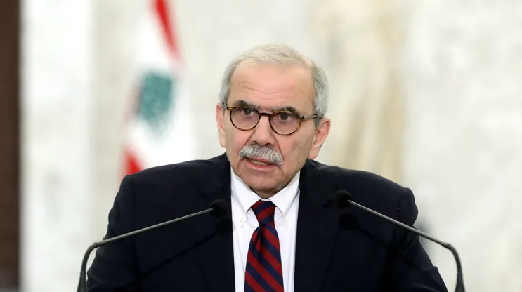 حظر فوري على أنشطة حزب الله اللبناني من قبل الحكومة اللبنانية