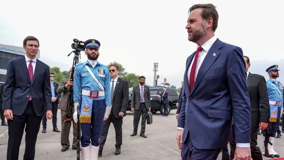 فانس يتوقف في ألمانيا بعد “مفاوضات إسلام آباد” المتعثرة: غادرنا إيران بعرض نهائي