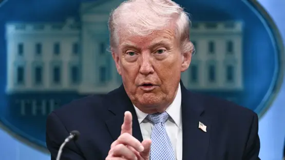 ترامب يلوح بـ”الورقة الرابحة”: حصار بحري شامل أو “العودة للعصور الحجرية” بعد تعثر مفاوضات إسلام آباد