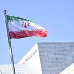 طهران توصد الأبواب أمام مفاوضات جديدة مع واشنطن وتتمسك بأمن مضيق هرمز