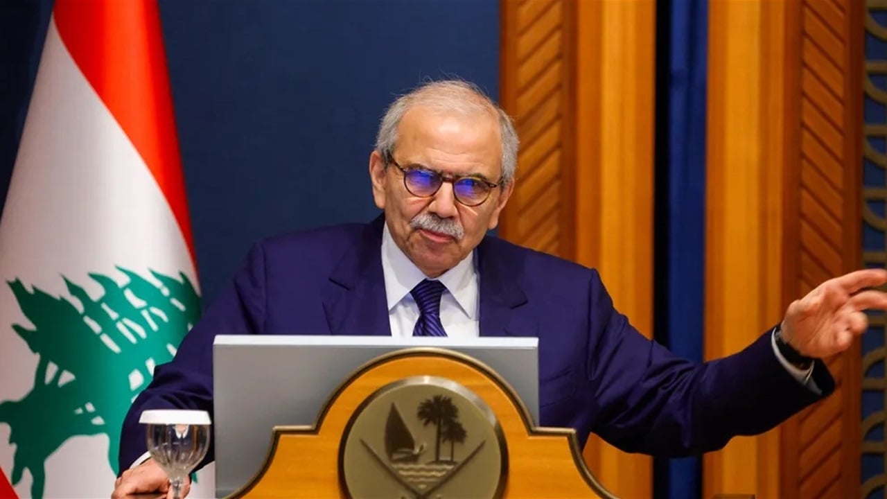 نواف سلام من باريس: لبنان يخوض حرباً فُرضت عليه والأولوية لإعادة الإعمار