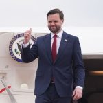 تعليق زيارة “جي دي فانس” إلى باكستان بانتظار الرد الإيراني