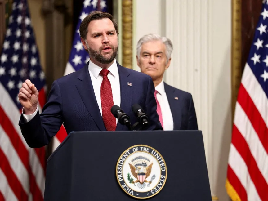 فانس يبدي تفاؤلاً حذراً: نتطلع لمفاوضات إيجابية مع طهران