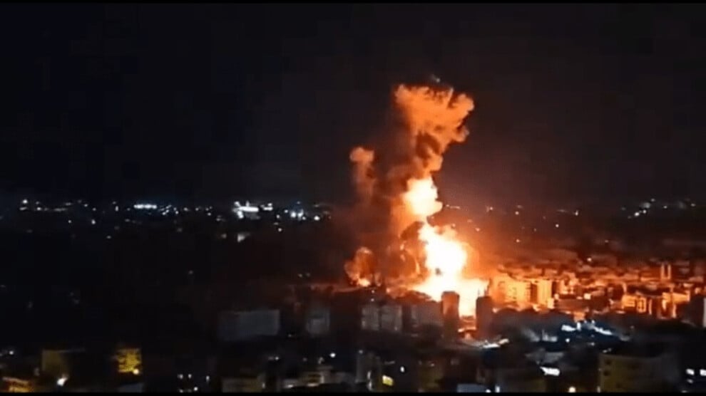 بدء الضربات الأميركية على إيران