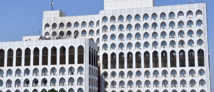 العراق يحذر من حرب أوسع تهدد الأمن الإقليمي والدولي