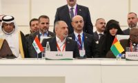 العراق يدوّن تحفظه في باكو ويتمسك بثوابته تجاه فلسطين