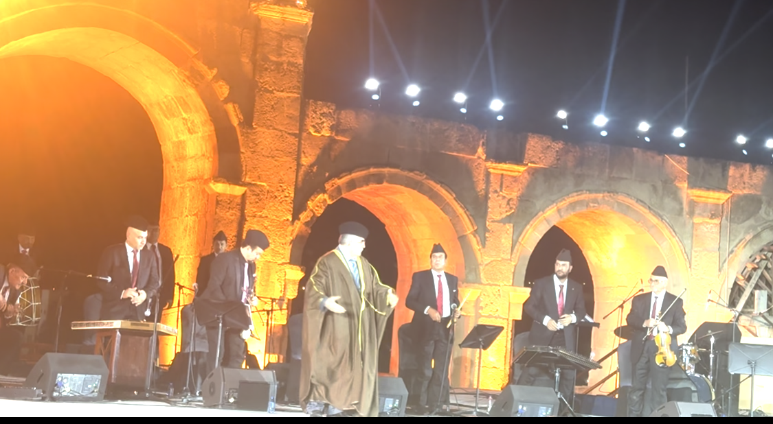 ليلة عراقية أصيلة تتألق في مهرجان جرش.. والمقام العراقي بصوت د حسين الاعظمي يخطف قلوب الجمهور الأردني