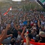 متظاهري عقود تربية البصرة يطالبون بصرف رواتبهم.. والقوات الأمنية ترفض نصب الخيام