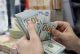 ارتفاع الدولار يثير قلق المواطنين.. مطالبات بضبط الأسعار ومواجهة المضاربة.