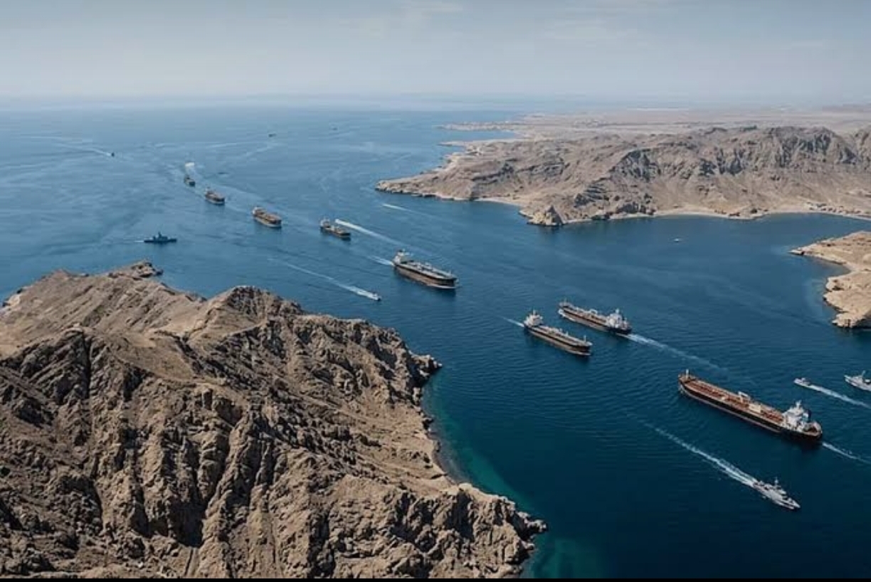 إيران تعرض إعادة فتح مضيق هرمز خلال 7 أيام مقابل تخفيف الضغط الأميركي