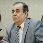 عامر عبد الجبار ينتقد حكومة الزيدي بسبب رفع سعر الدولار ويحذر من تداعيات القرار على المواطنين
